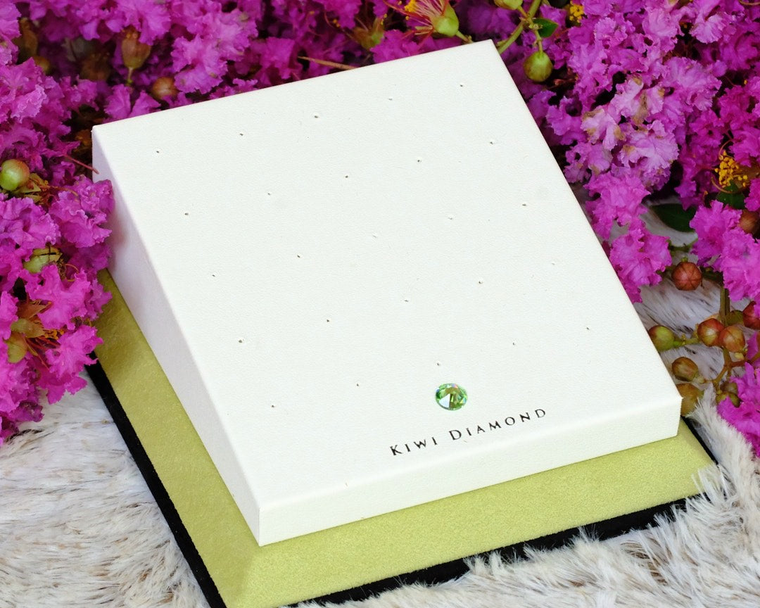 25 Piece Square Display