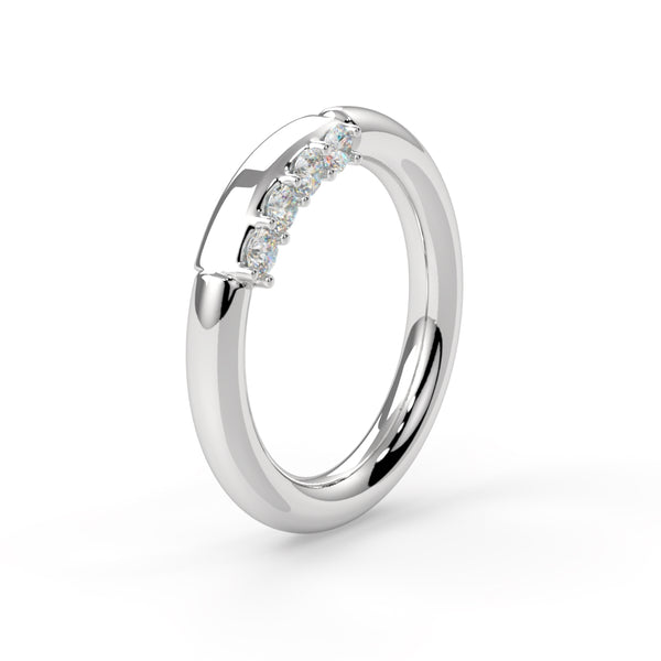 950 Platinum Forward Facing Five Diamond Fixed Gem Seam Ring